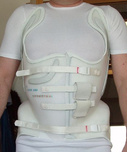Mein Korsett (als es noch neu war ;D )
<br />
<br />Die Sternum-Pelotte ist nur angedeutet!