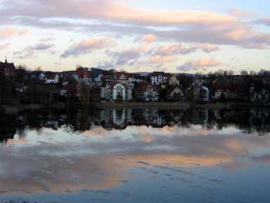 vom Fenster meines Zimmers aus fotografiert, nach links schauend