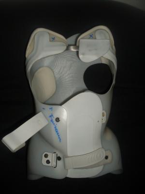 oben, wo die Kreuze sind, das muss weg.
<br />unten linke, wurde der Freiraum vergessen