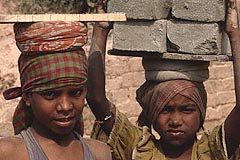 Weihnachten ist das Fest der Liebe. Eine Zeit in der man nicht nur an sich denken sollte.
<br />Besonders in dieser Zeit  finde ich ist es wichtig zu helfen. Anderen den es wirklich schlecht geht.